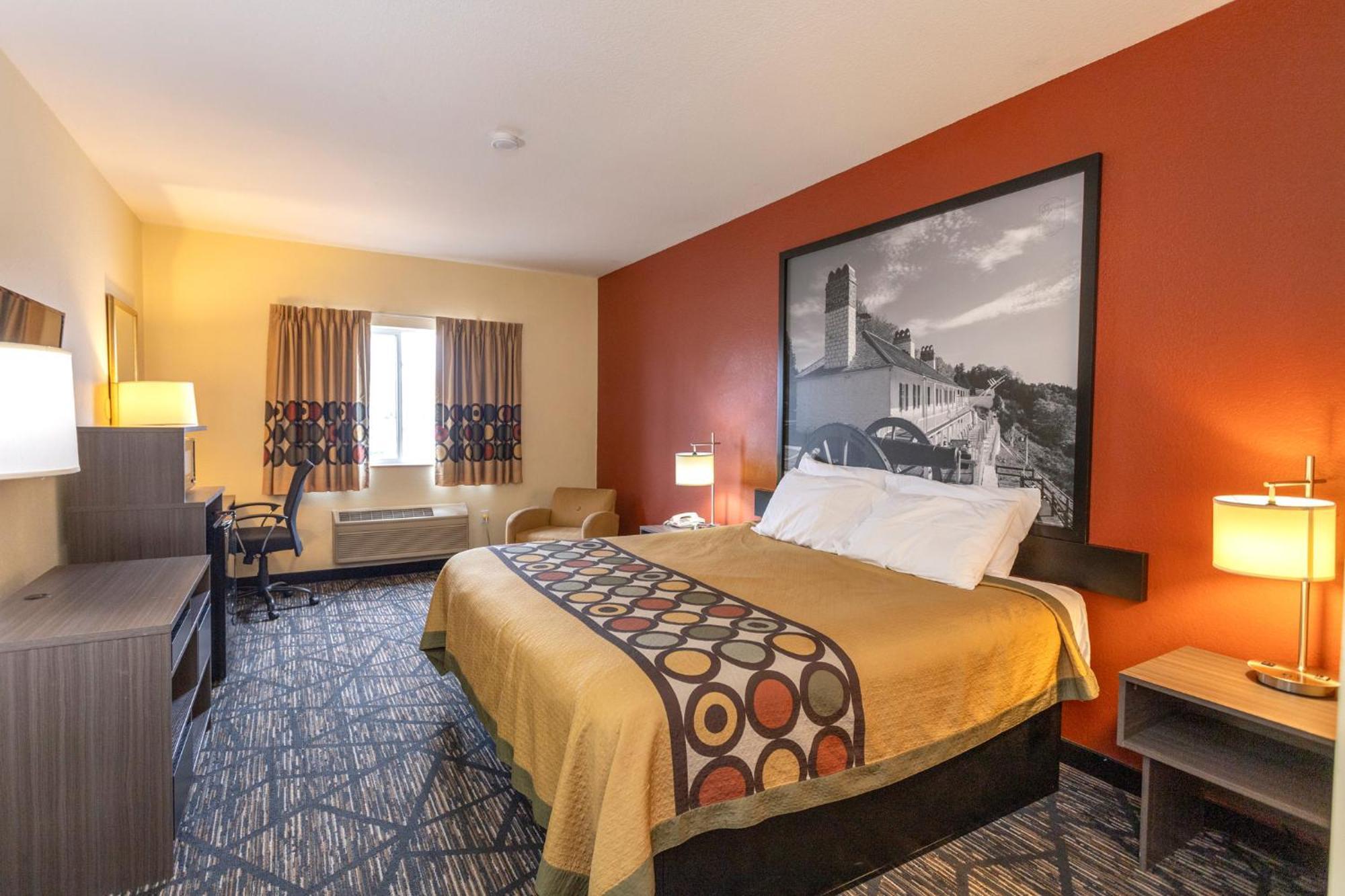 Super 8 By Wyndham Big Rapids Exterior foto