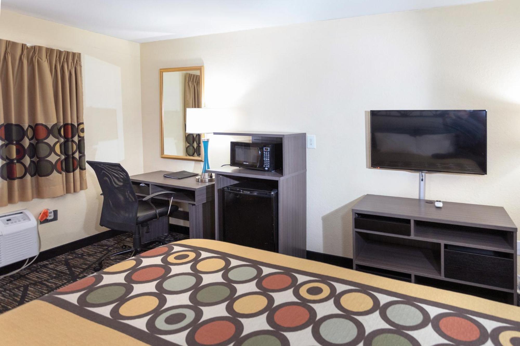 Super 8 By Wyndham Big Rapids Exterior foto